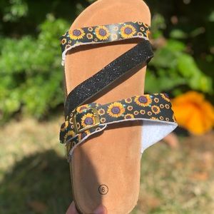 Women’s sandals